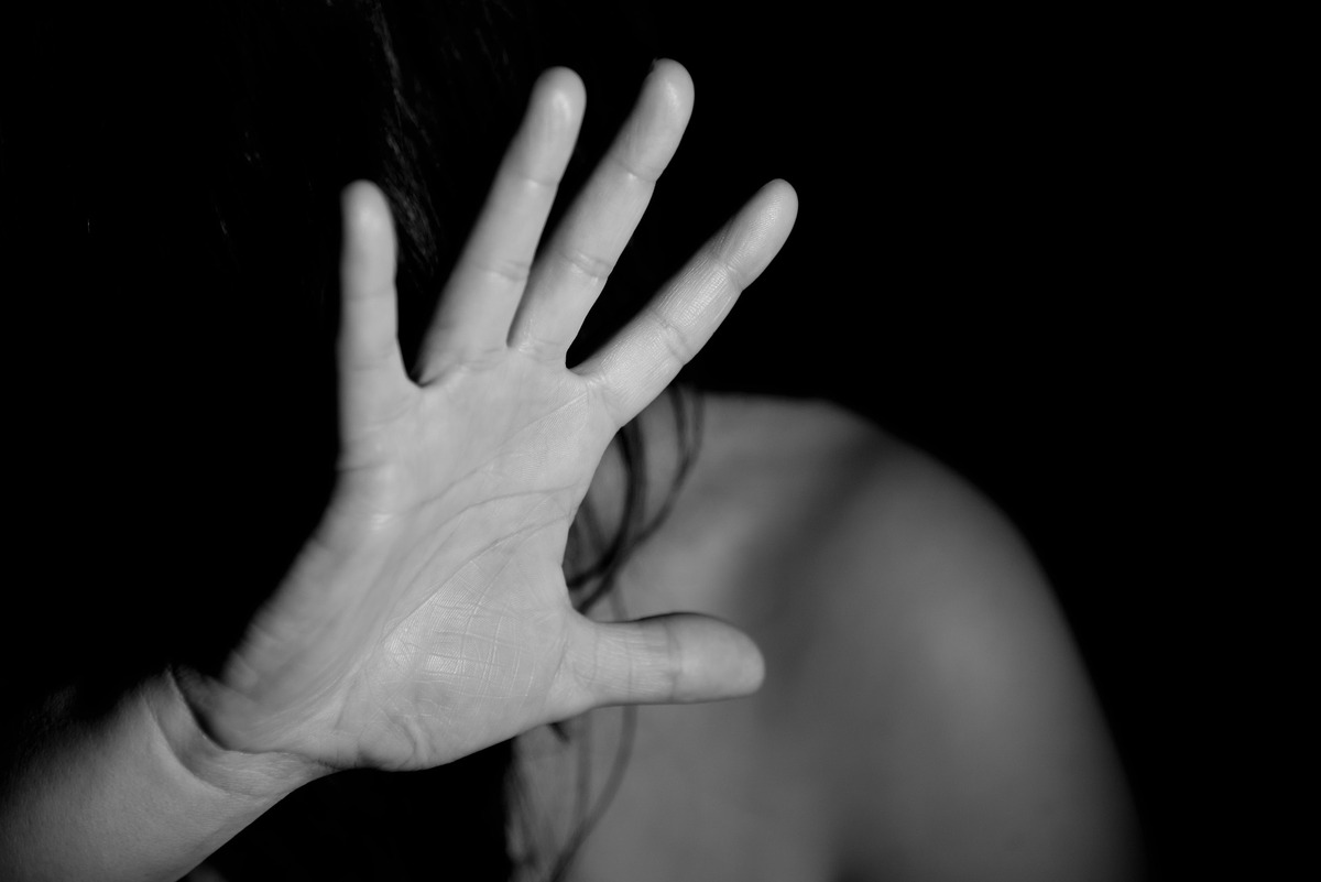 Areszt dla 27-latka za znęcanie się nad partnerką w Iławie